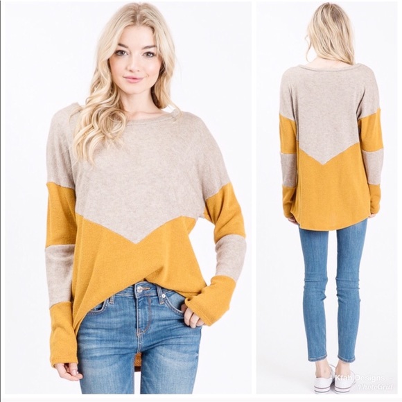 ❤️RESERVED❤️ Buttery Soft! 2 Tone Color Block Top! - Picture 6 of 8